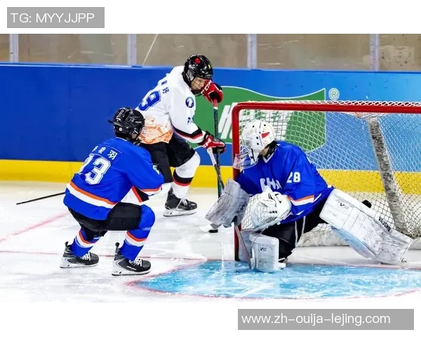 我国男人冰球职业联赛深圳站首日 北京辽宁均制胜